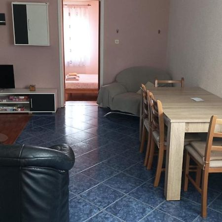 Apartment Antonela Smoljanac Esterno foto